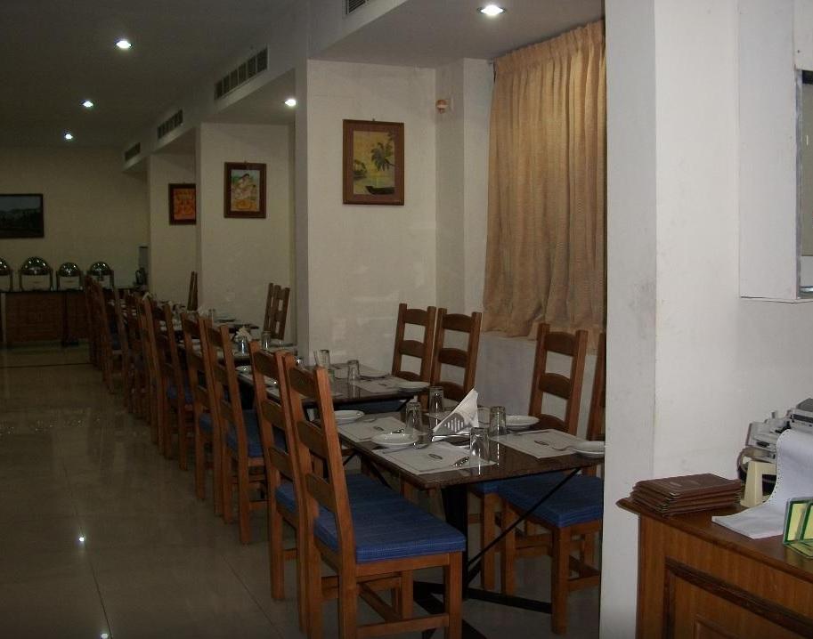 Chaithram Hotel Thiruvananthapuram Restaurant
