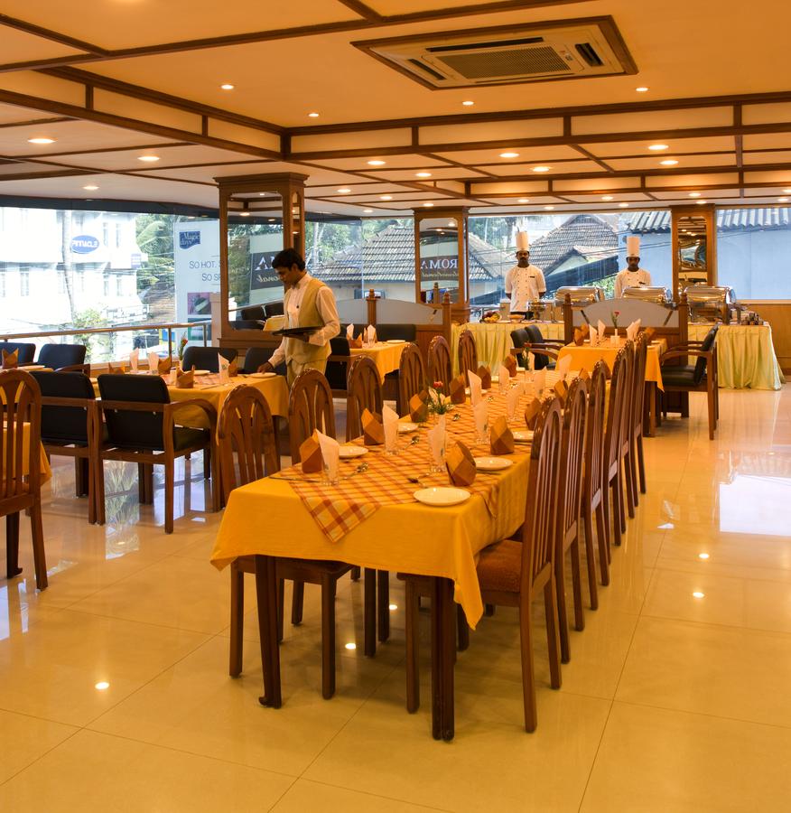 Aroma Classic Days Hotel Thiruvananthapuram Restaurant
