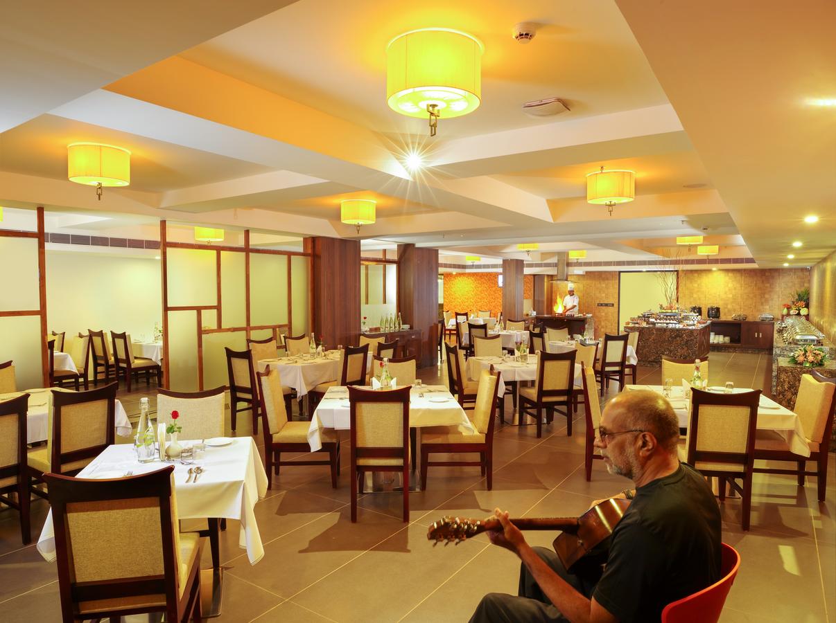 Apollo Dimora Hotel Thiruvananthapuram Restaurant